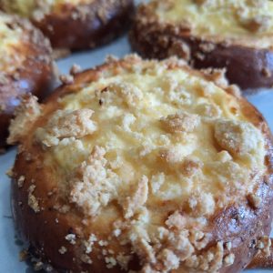 Drożdżówka z twarogiem